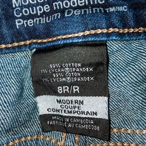 Bootleg dark Blue jeans